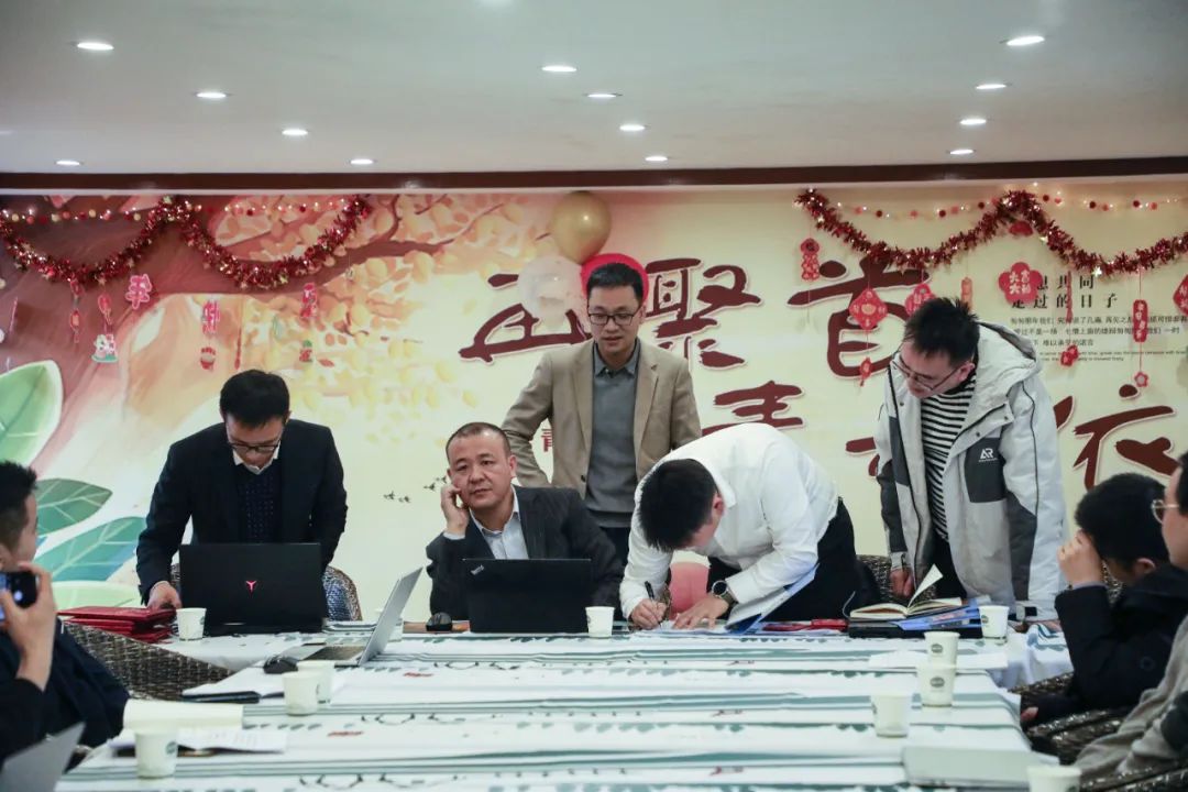 中建君联